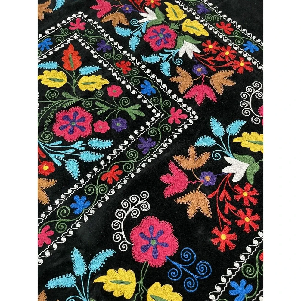 Vtg Uzbek‎ Suzani Handmade Embroidery on Velvet Tablecloth Wall Hanging 53